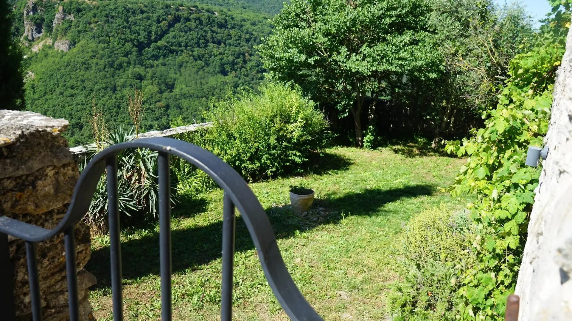 L'Oustal Du Larzac, Gite En Aveyron La Bastide-Pradines Holiday home